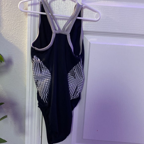 Gk elite leotard by Laurie Hernandez collection - Picture 2 of 2